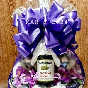 A beautiful gift basket can be given as a housewarming gift or just because.